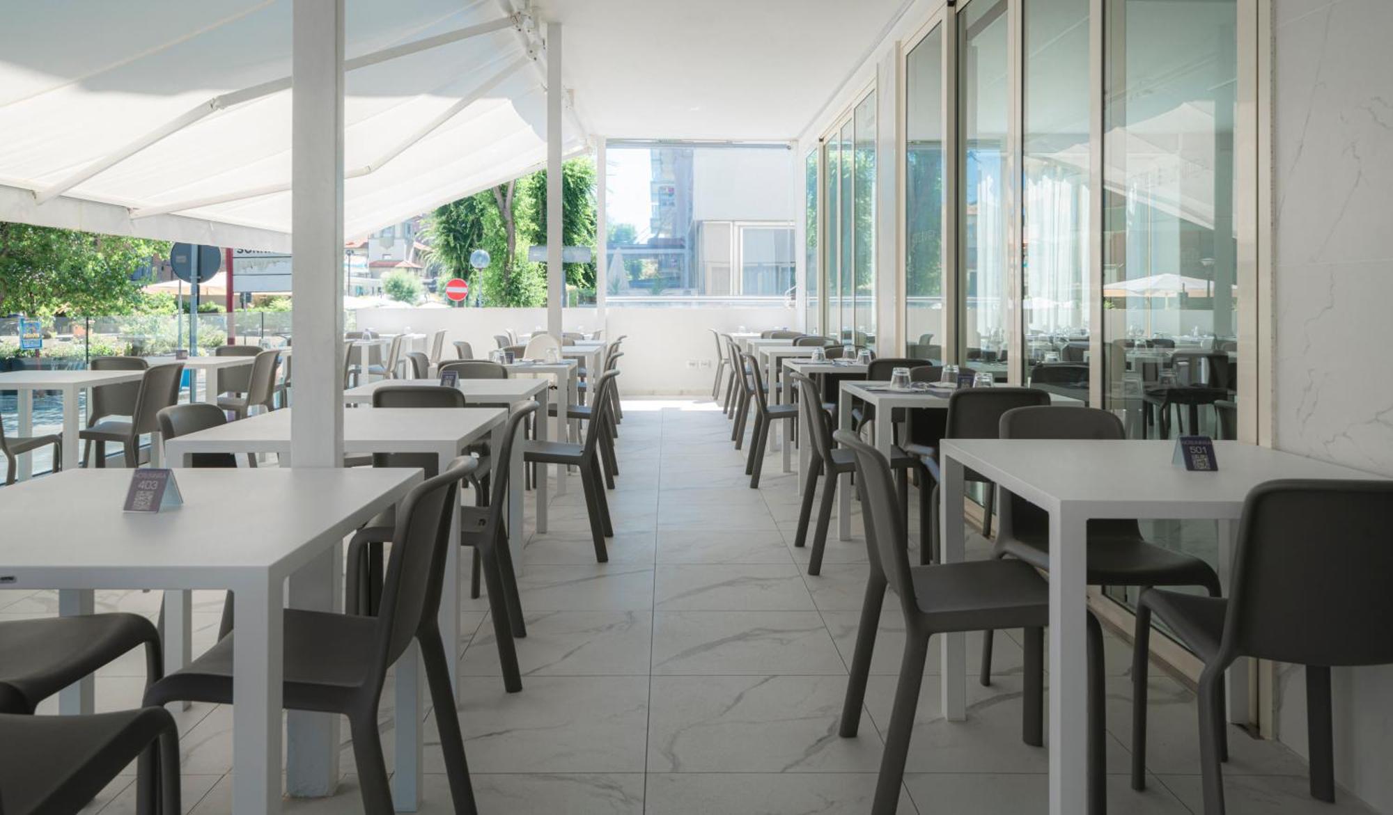 Hotel Ninfea Каттолика Экстерьер фото