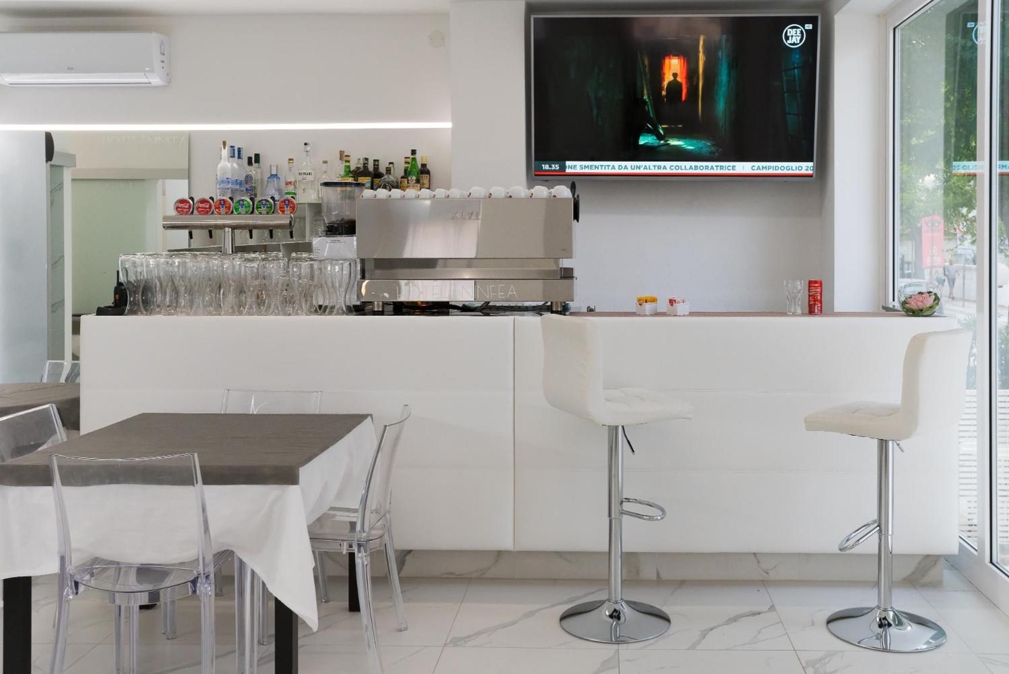 Hotel Ninfea Каттолика Экстерьер фото