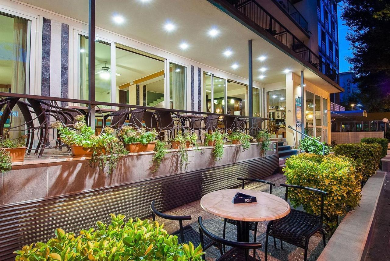 Hotel Ninfea Каттолика Экстерьер фото